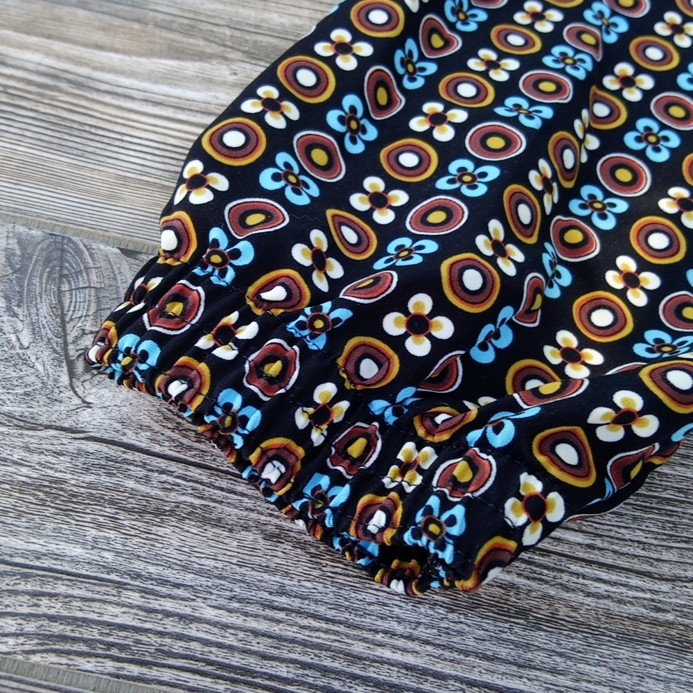 Patterned Cherokee Button Down Front V Neck Scrub… - image 3